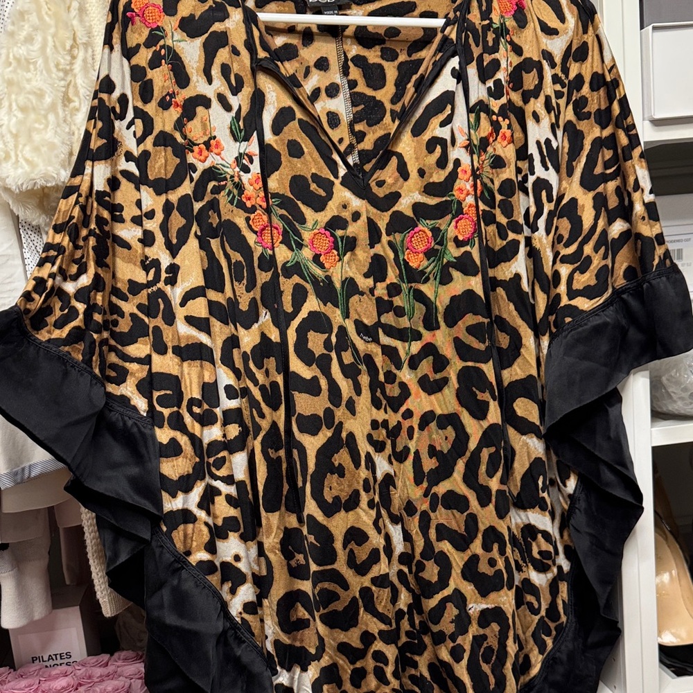 BEBE Leopard Print V-Neck Tunic Top with Floral Embroidery - size S